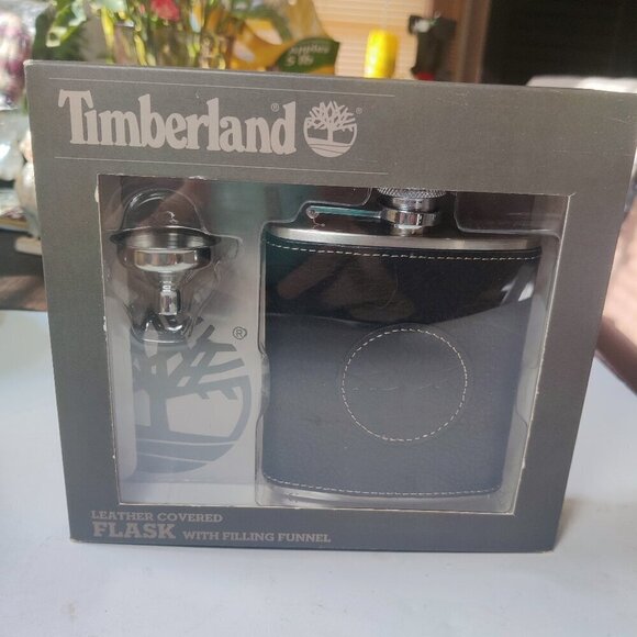 Timberland Leather Flask, Filling Funnel, Gift Boxed, Sourced Leather 6oz - Picture 1 of 4
